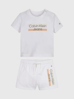 Descubrir 60+ imagen baby calvin klein clothes Thptnganamst.edu.vn