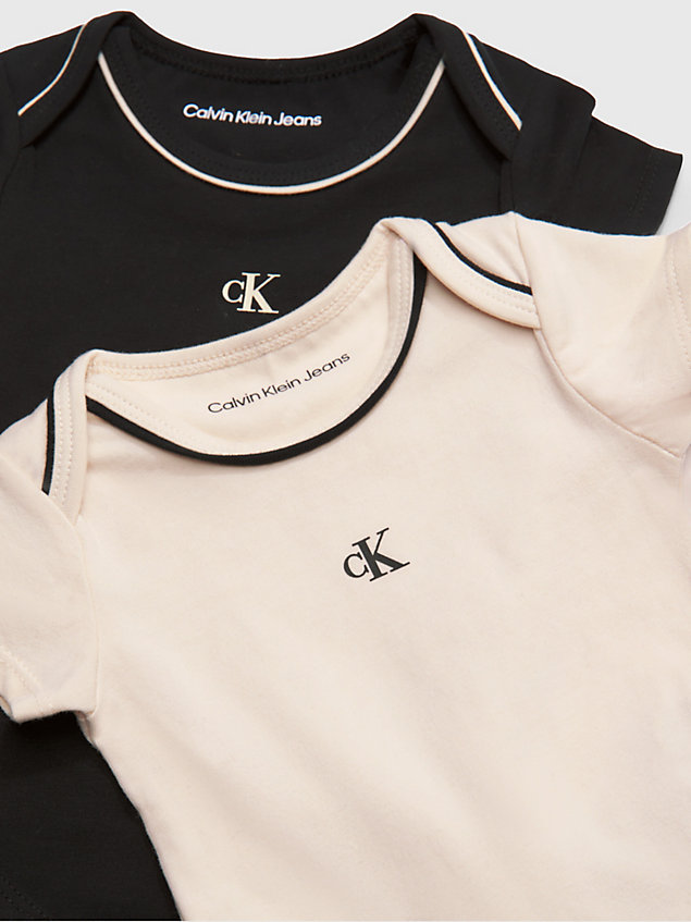 black baby-geschenkset mit body und lätzchen für newborn - calvin klein jeans