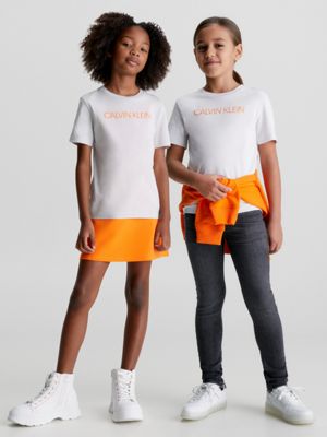 Calvin Klein Tee Shirt  Girls tee shirts, Calvin klein outfits