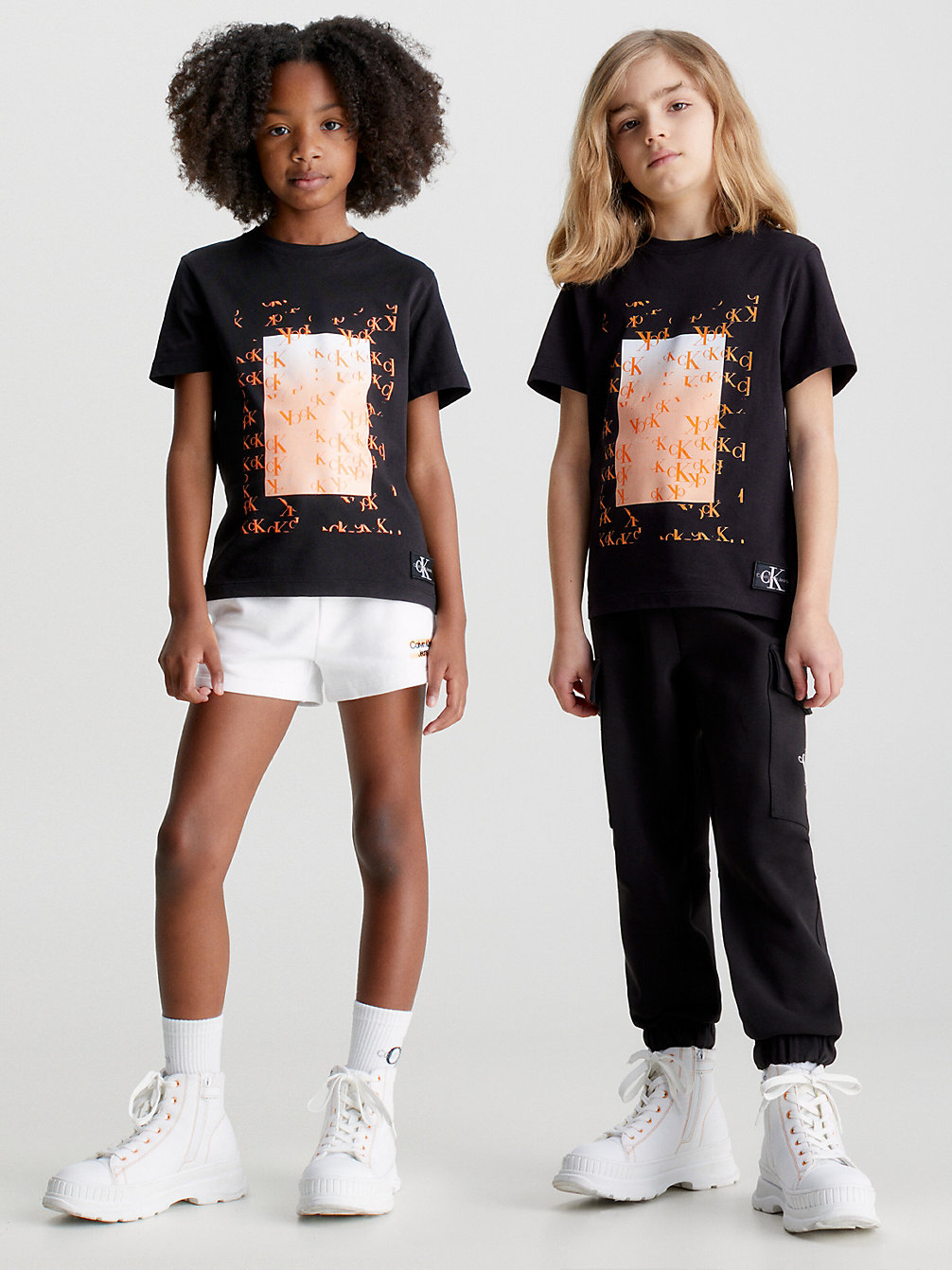 Camiseta Infantil De Algodón Orgánico Con Logo > CK BLACK > undefined kids unisex > Calvin Klein