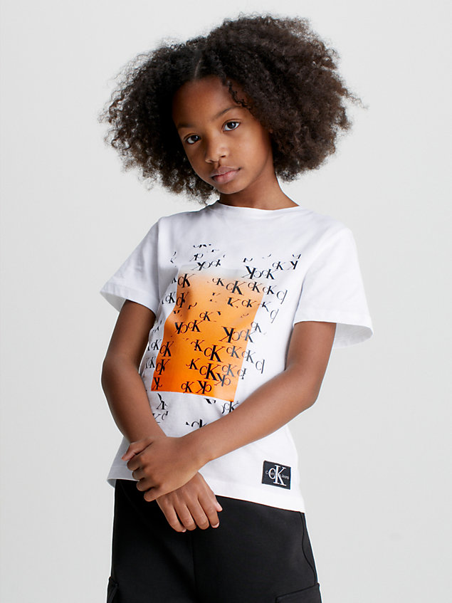 t-shirt en coton bio avec logo pour enfant white pour kids unisex calvin klein jeans
