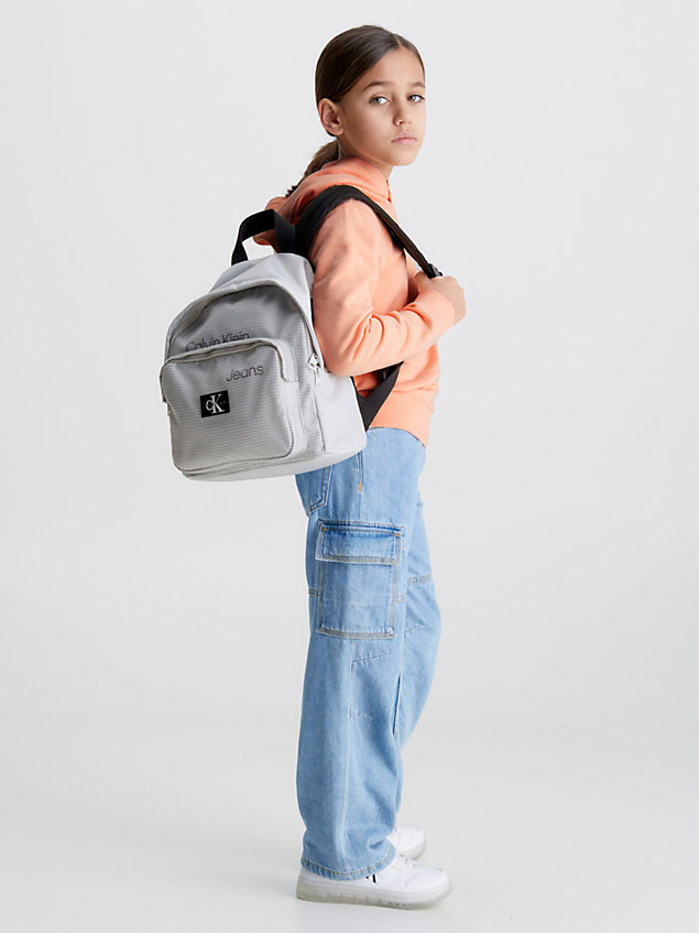 mochila infantil de poliéster reciclado grey de kids unisex calvin klein jeans