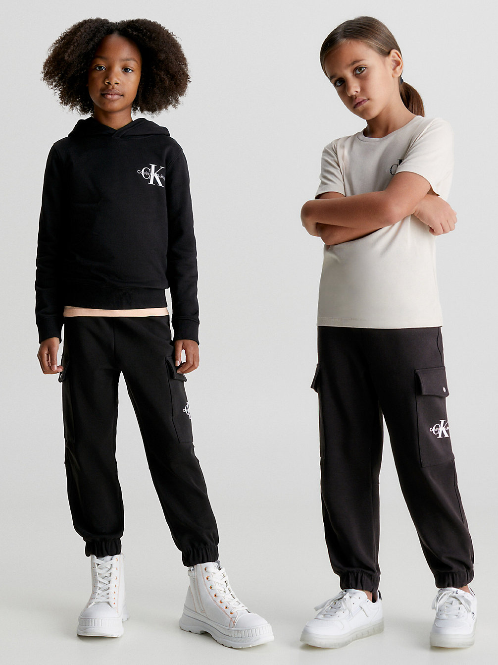 CK BLACK Pantalon Cargo Pour Enfant undefined kids unisex Calvin Klein