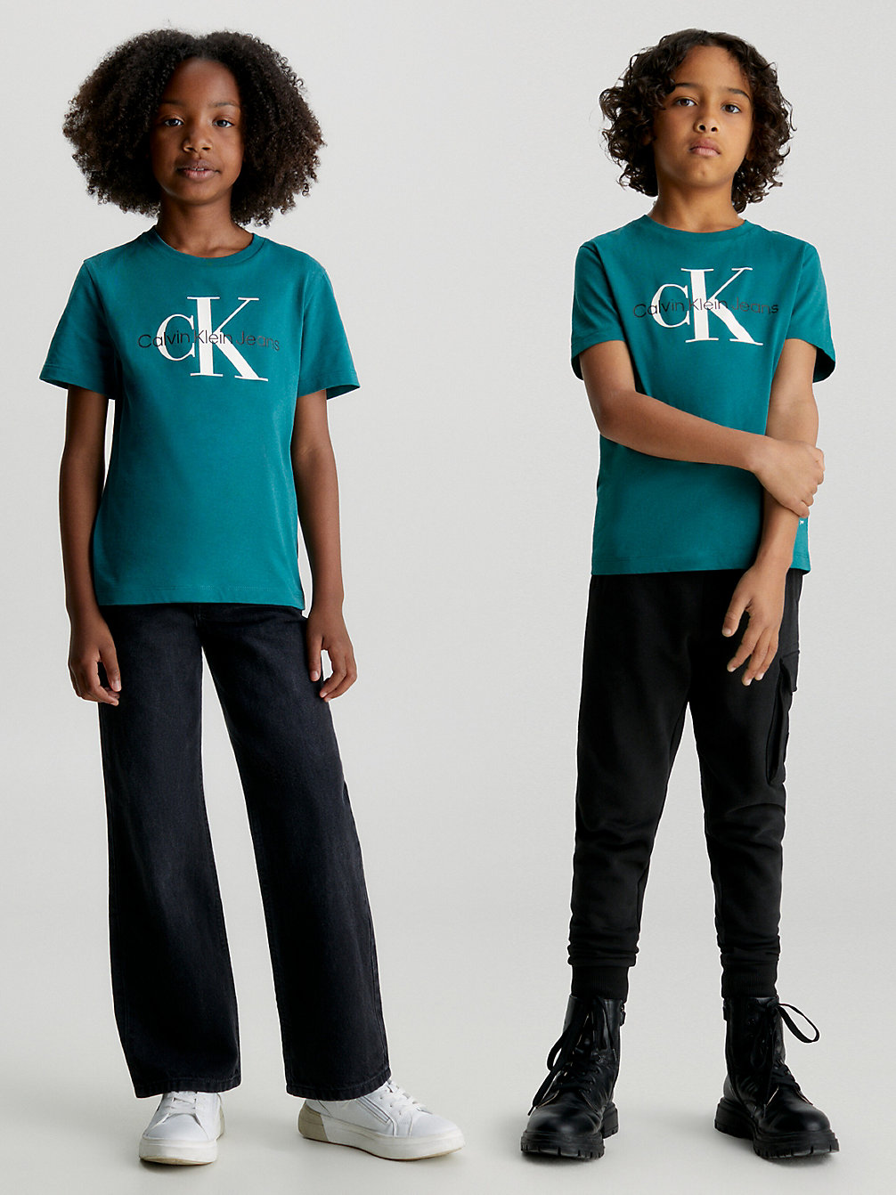 Camiseta Unisex Con Logo > ATLANTIC DEEP > undefined kids unisex > Calvin Klein