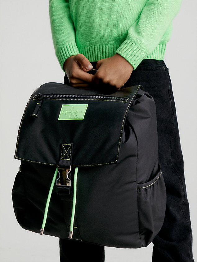 black unisex-rucksack mit klappe für kids unisex - calvin klein jeans