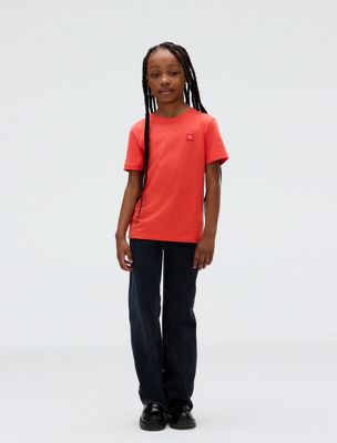 t-shirt pour enfant vermilion pour enfants genre inclusif calvin klein jeans