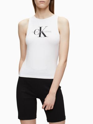 Топ Calvin Klein.