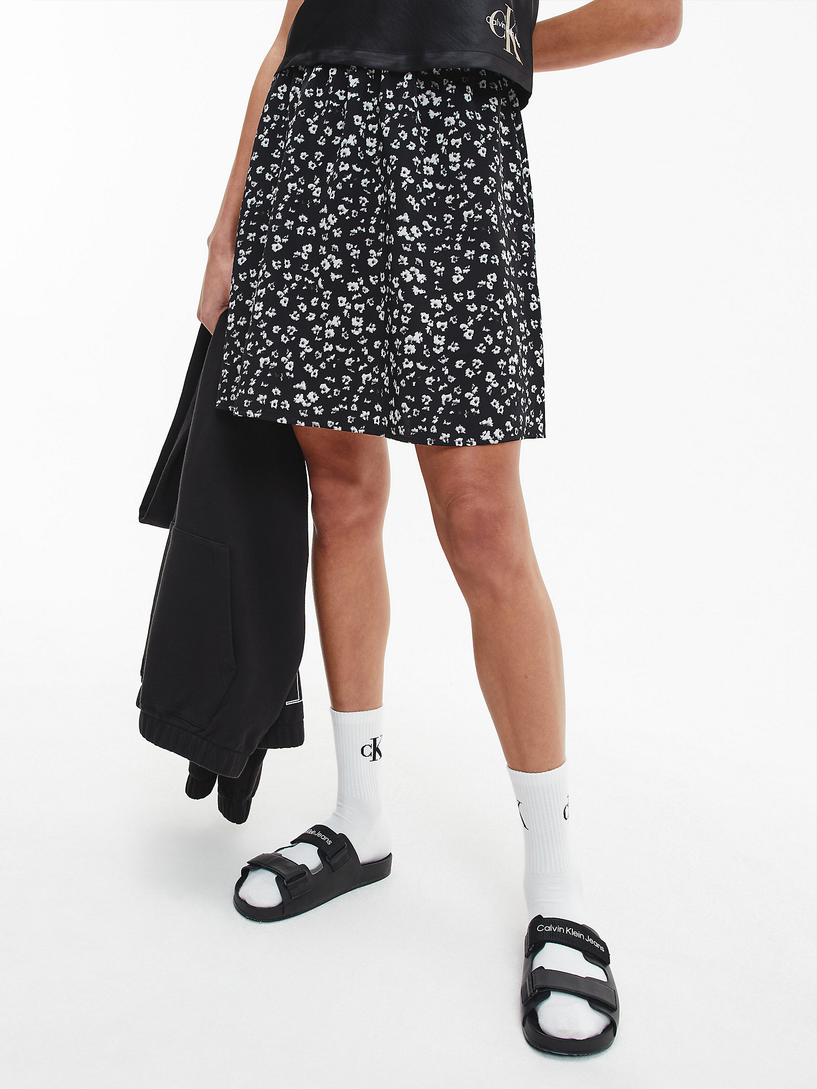 Mini-Jupe Avec Ceinture Avec Logo En Tissu Recyclé > Floral Aop CK Black/bright White > undefined femmes > Calvin Klein