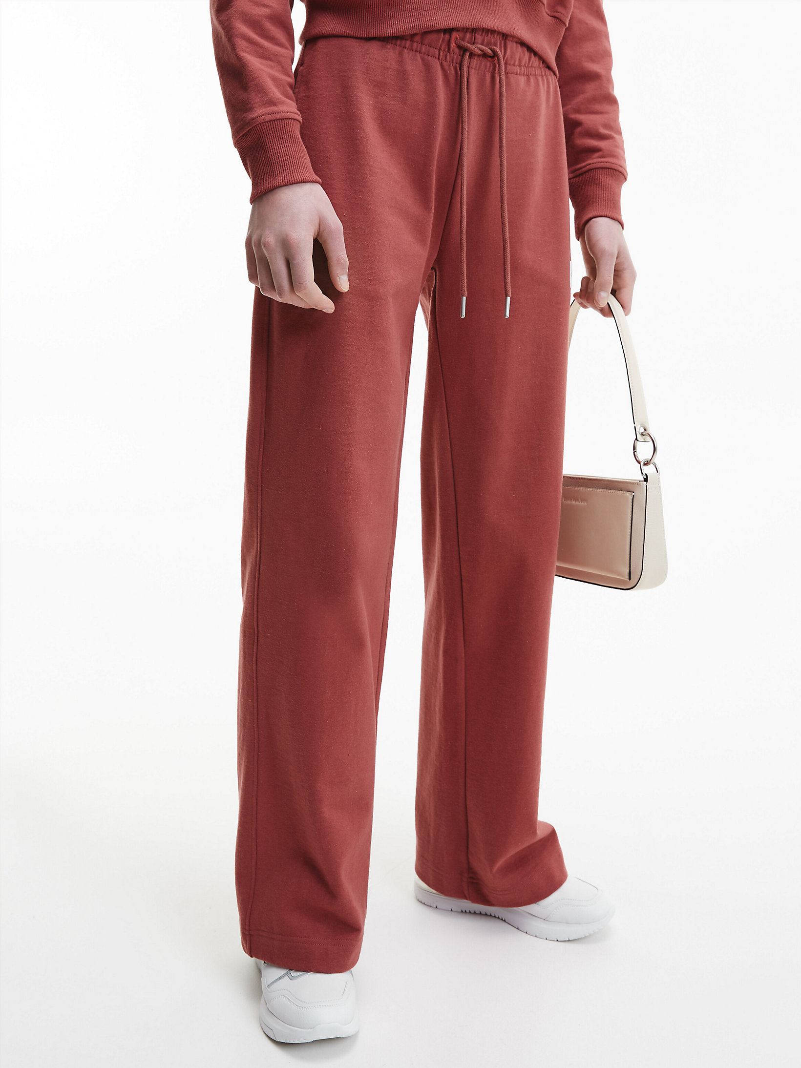 Terracotta Tile > Джоггеры с широкими штанинами из переработанного хлопка > undefined Женщины - Calvin Klein