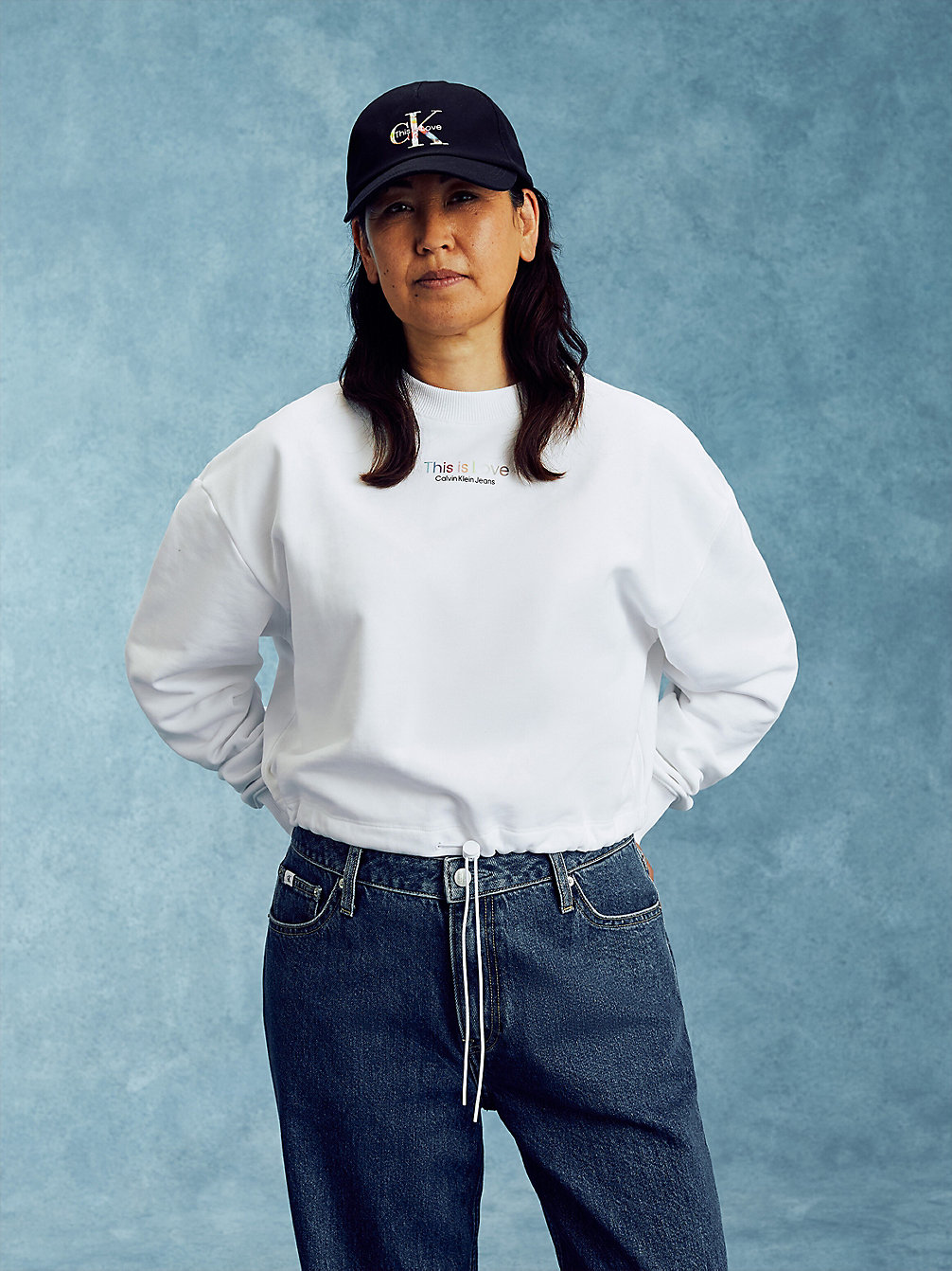 BRIGHT WHITE Cropped Sweatshirt Met Logo - Pride undefined dames Calvin Klein