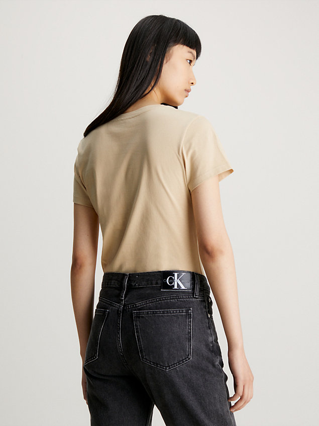 pack de 2 camisetas slim beige de mujer calvin klein jeans