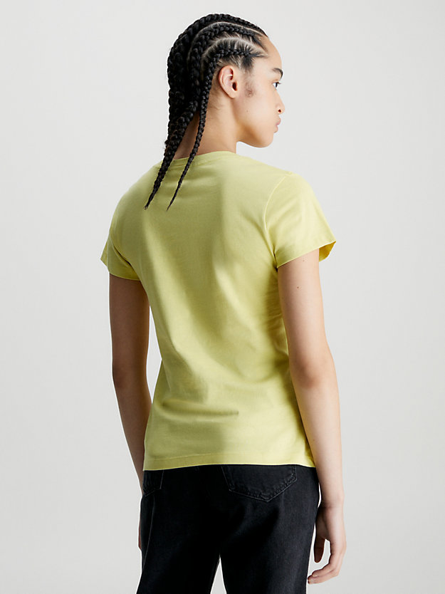 t-shirt slim in confezione da 2 yellow sand/bright white da donna calvin klein jeans