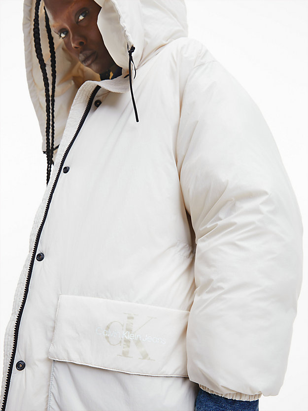EGGSHELL Płaszcz puchowy z przetworzonego nylonu dla Kobiety CALVIN KLEIN JEANS