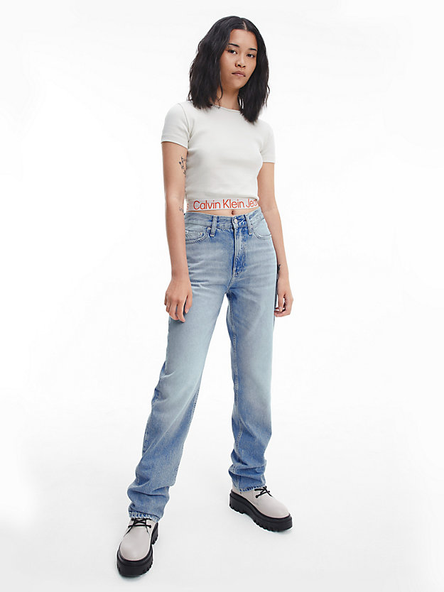 eggshell t-shirt met logo tape van gerecycled katoen voor dames - calvin klein jeans