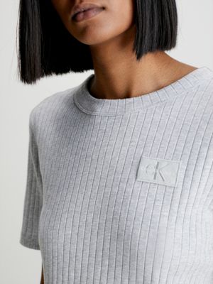 LIGHT GREY HEATHER T-shirt slim court avec insigne for femmes CALVIN KLEIN JEANS