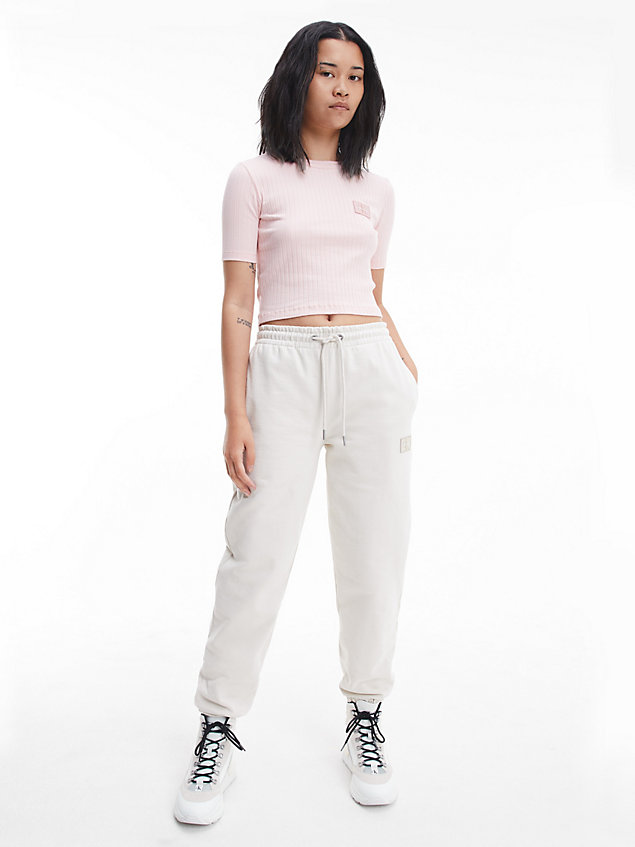 pink slim cropped badge t-shirt for women calvin klein jeans