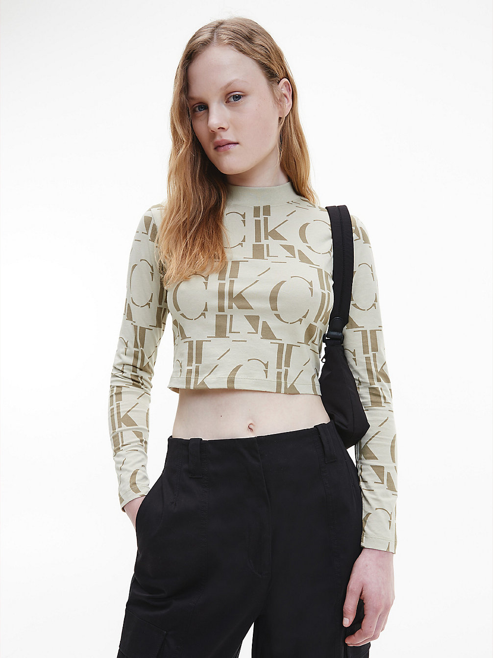 Camiseta Cropped Con Logo All Over > LOGO AOP WHEAT FIELDS > undefined mujer > Calvin Klein