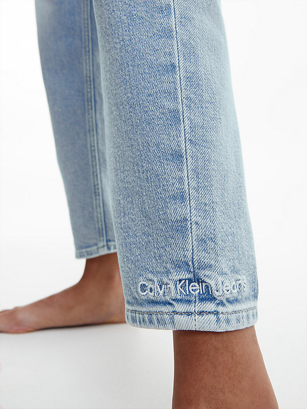jean mom denim light pour femmes calvin klein jeans