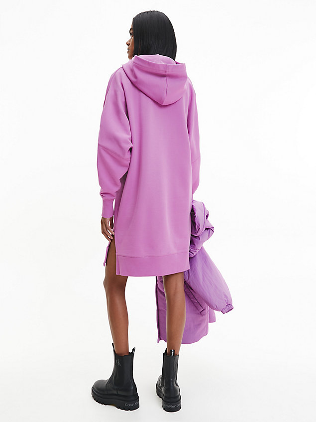 purple swobodna sukienka dresowa z kapturem dla kobiety - calvin klein jeans