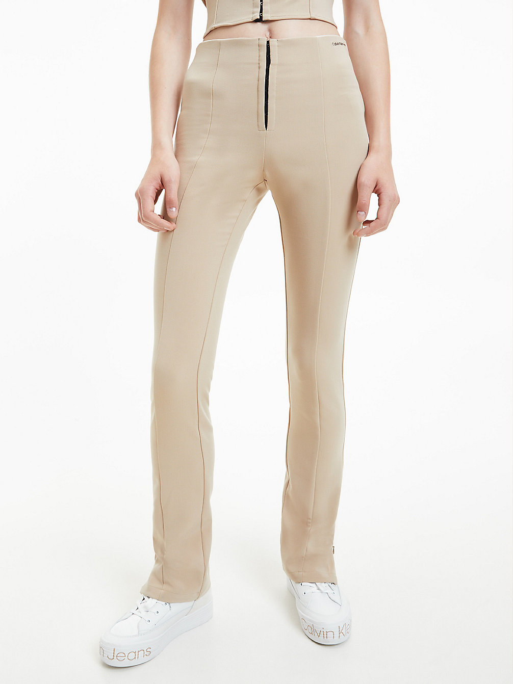 TRAVERTINE > Облегающие брюки высокой посадки > undefined Женщины - Calvin Klein