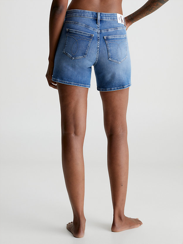 short en jean denim medium pour femmes calvin klein jeans