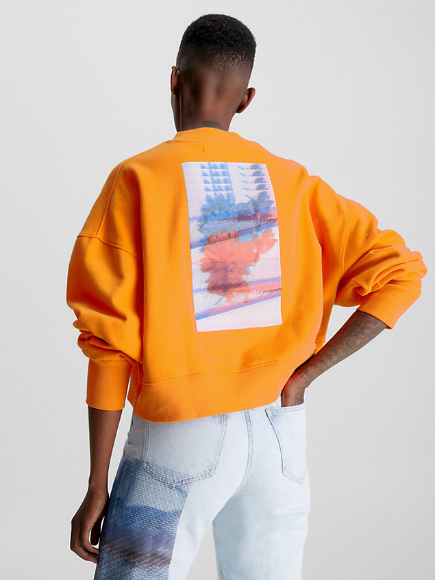 orange cropped geborduurd sweatshirt voor dames - calvin klein jeans
