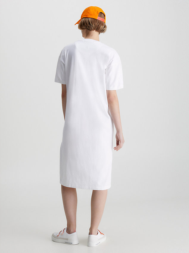 white swobodna długa sukienka typu t-shirt dla kobiety - calvin klein jeans