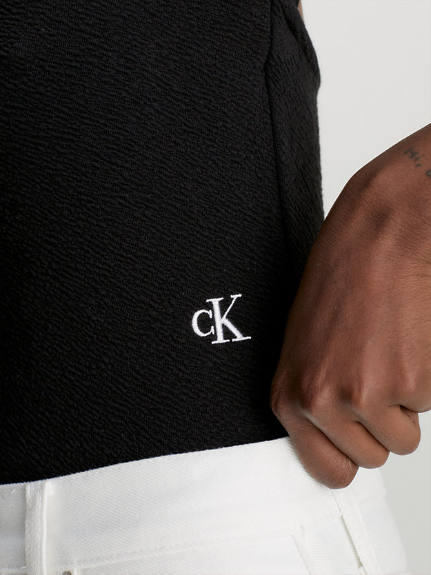 CK BLACK Cutout-Top aus Seersucker-Stretch für Damen CALVIN KLEIN JEANS