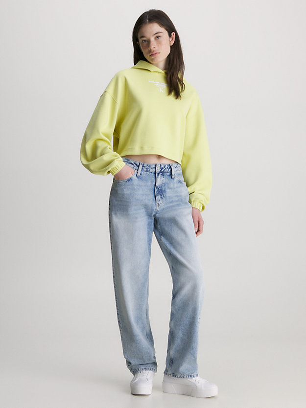 yellow sand/bright white bluza z kapturem z logo o krótkim fasonie dla kobiety - calvin klein jeans