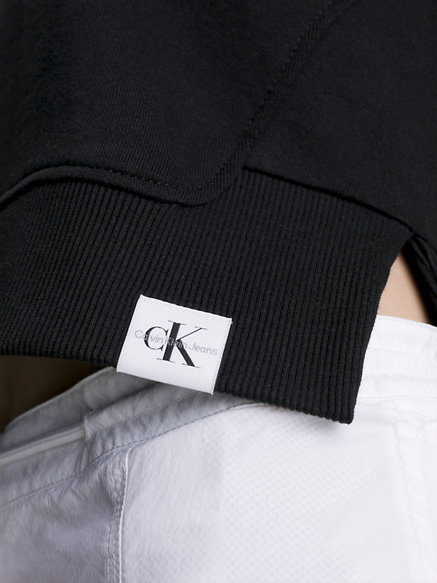 ck black swobodna bluza z kapturem o skróconym kroju dla kobiety - calvin klein jeans