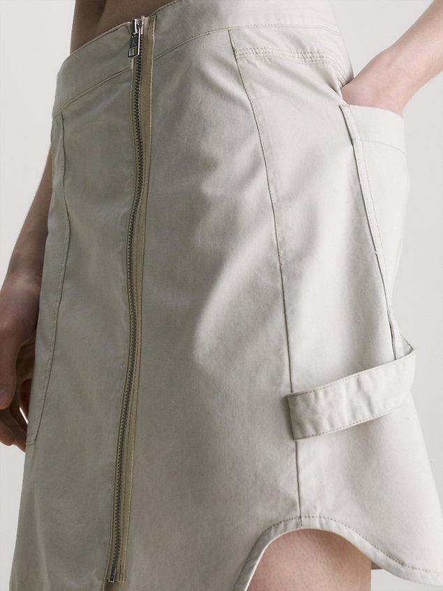 beige praktyczna spódnica kopertowe z bawełnianego płótna dla kobiety - calvin klein jeans