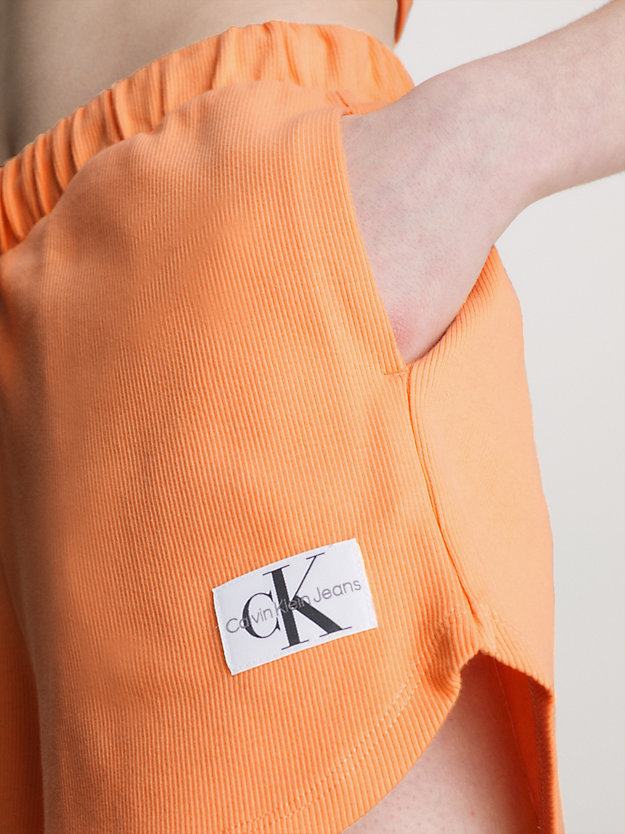 short relaxed en jersey côtelé crushed orange pour femmes calvin klein jeans