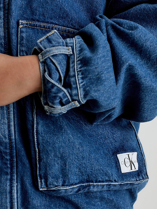 giacca-camicia di jeans taglio relaxed denim medium da donna calvin klein jeans