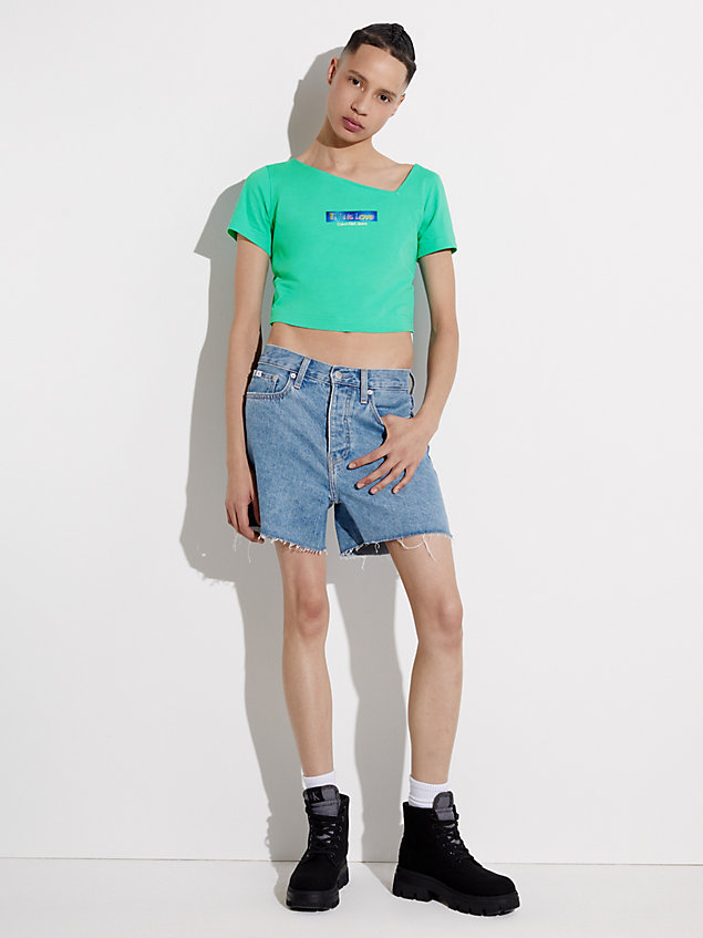 green schmal geschnittenes cropped t-shirt - pride für damen - calvin klein jeans