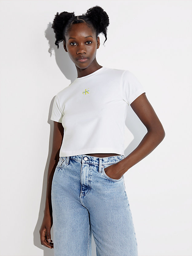 camiseta slim con monograma - pride bright white de mujer calvin klein jeans