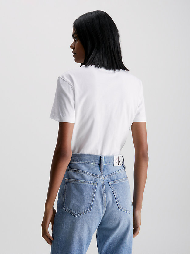 BRIGHT WHITE Camiseta slim de algodón orgánico con logo de mujer CALVIN KLEIN JEANS