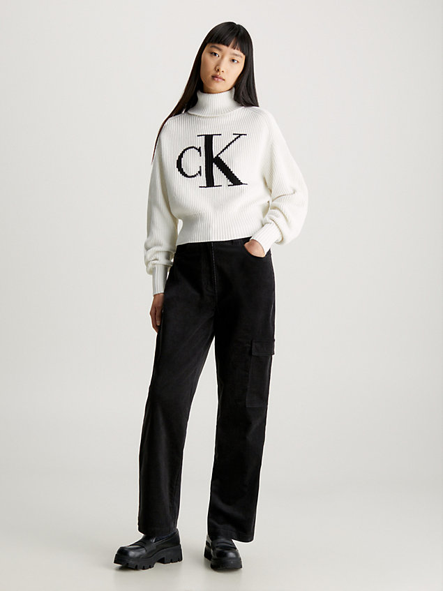 white luźny sweter z monogramem dla kobiety - calvin klein jeans