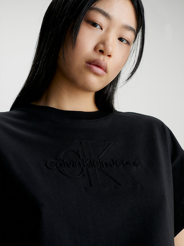t-shirt avec monogramme gaufré ck black pour femmes calvin klein jeans