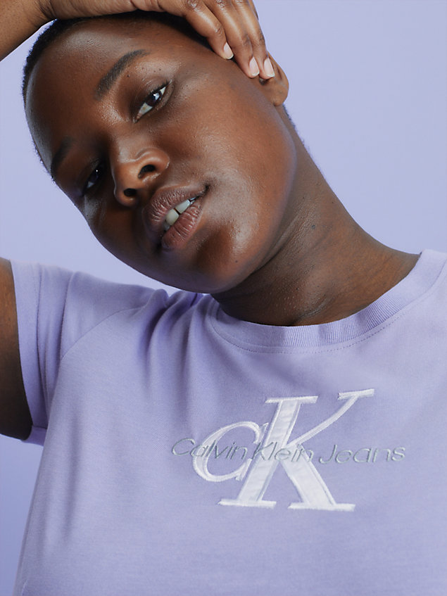 purple cropped monogram t-shirt voor dames - calvin klein jeans