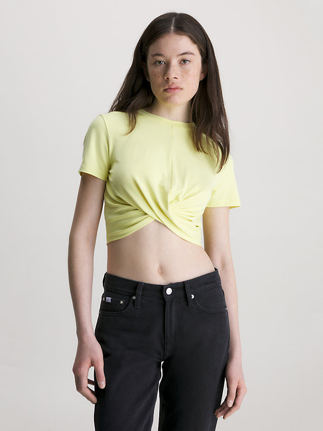 gold t-shirt o skróconym kroju ze skręceniem dla kobiety - calvin klein jeans