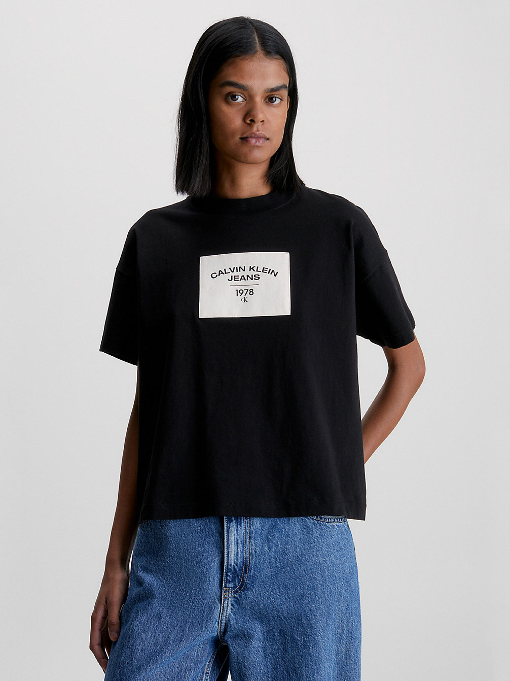 Camiseta Con Parche Con El Logo > CK BLACK > undefined mujer > Calvin Klein
