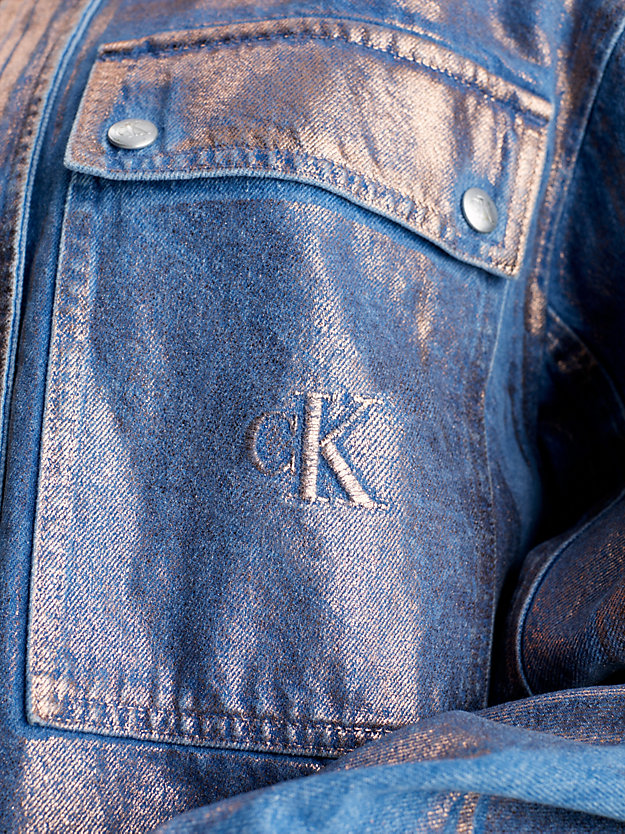 denim medium metaliczna jeansowa kurtka koszulowa o skróconym fasonie dla kobiety - calvin klein jeans