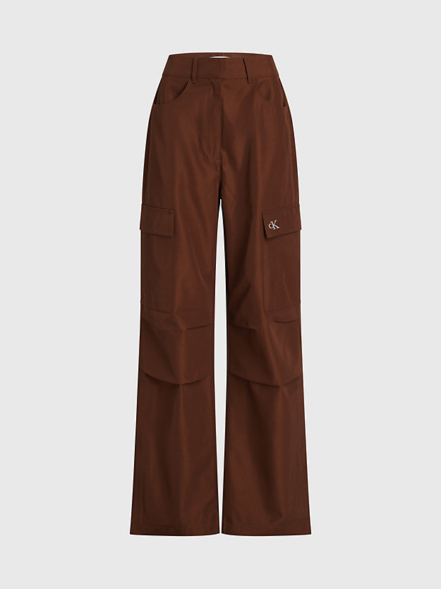 pantalon cargo relaxed droit dark chestnut pour femmes calvin klein jeans