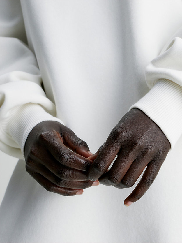 robe sweat avec monogramme ivory pour femmes calvin klein jeans