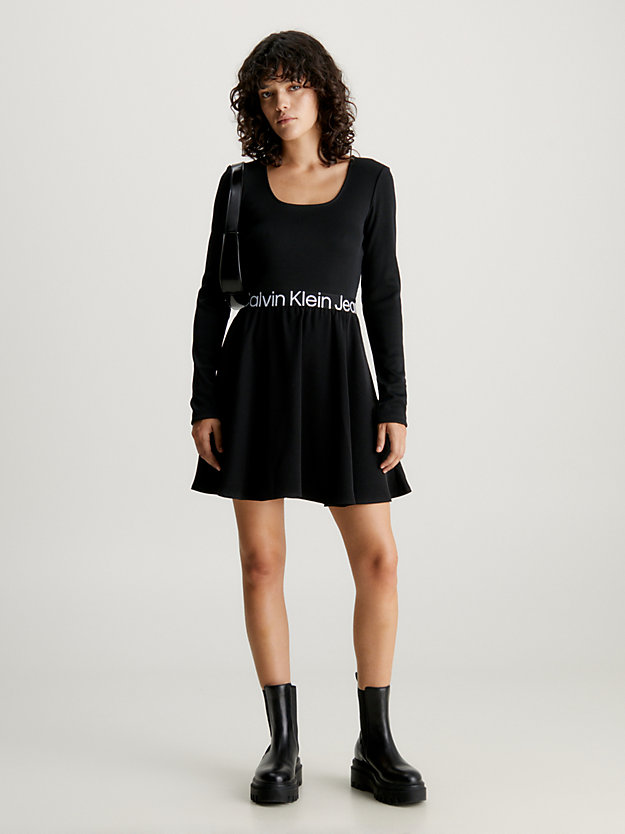 ck black sukienka z taśmą z logo i długim rękawem dla kobiety - calvin klein jeans