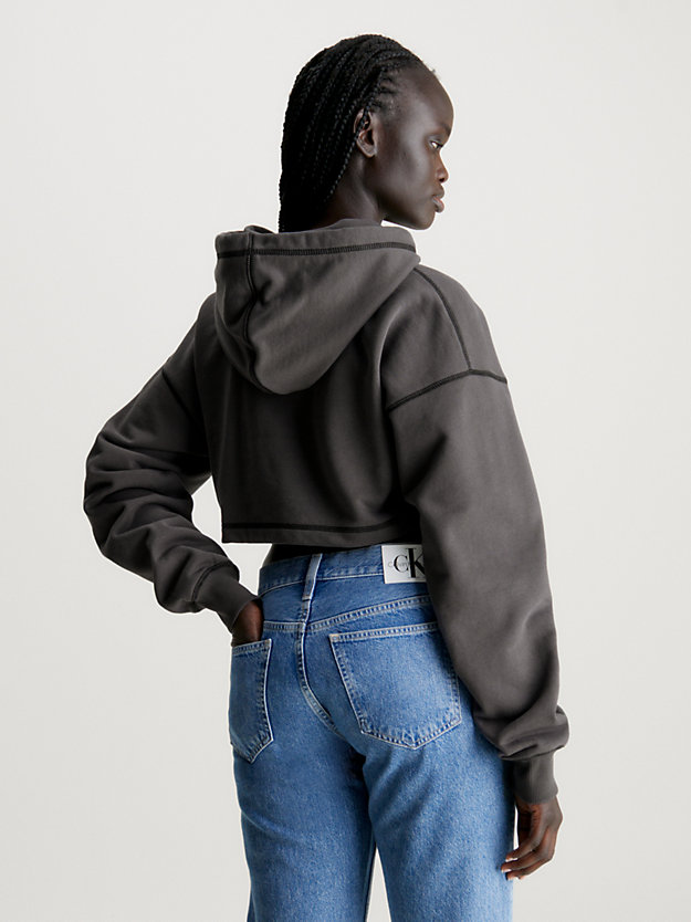 sweat-shirt à capuche court avec monogramme washed black pour femmes calvin klein jeans