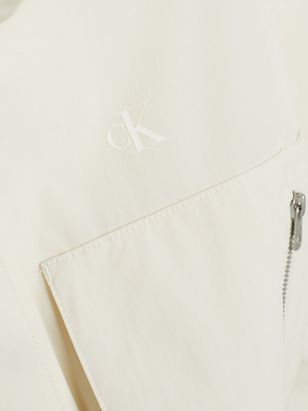 veste courte à manches zippées white pour femmes calvin klein jeans