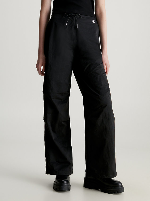 black parachutebroek van zacht nylon voor dames - calvin klein jeans