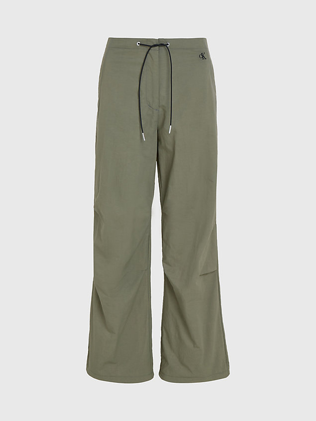 green parachutebroek van zacht nylon voor dames - calvin klein jeans