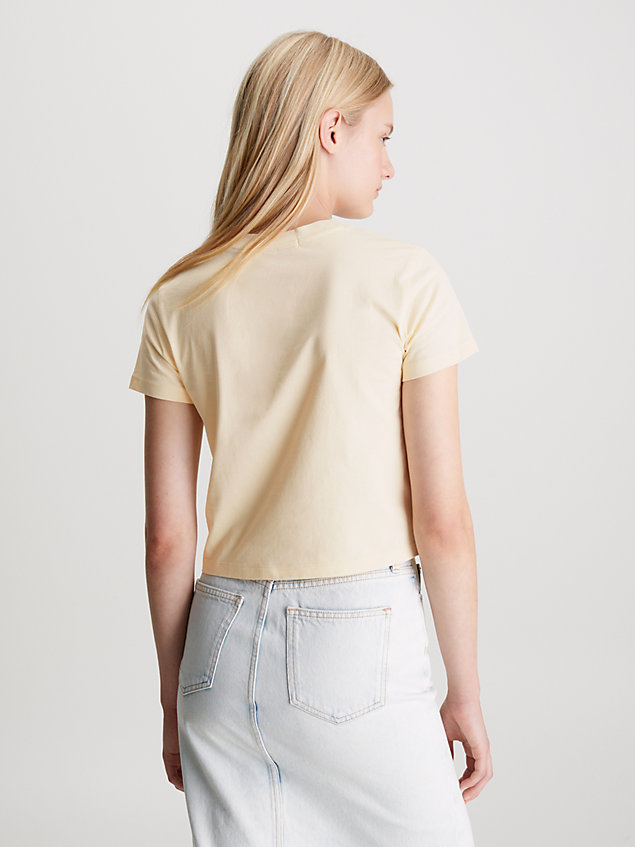 yellow cropped monogram t-shirt voor dames - calvin klein jeans